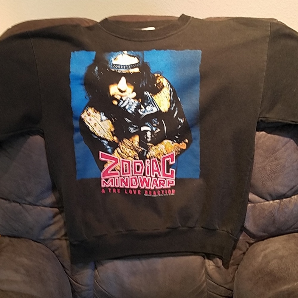 Long-sleeve sweatshirt 1988 tour of Europe sweatsh
